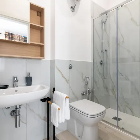 Guesthost - Casa Perni Apartment