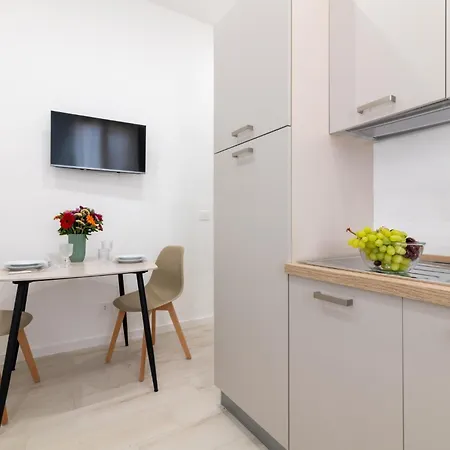 Guesthost - Casa Perni Apartment *