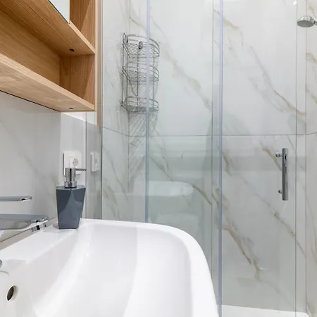 Guesthost - Casa Perni Apartment
